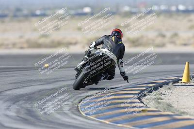 media/Dec-01-2025-Moto Forza (Mon) [[2daa91e15f]]/1-Advanced Group/Session 2 Turn 11 Backside/